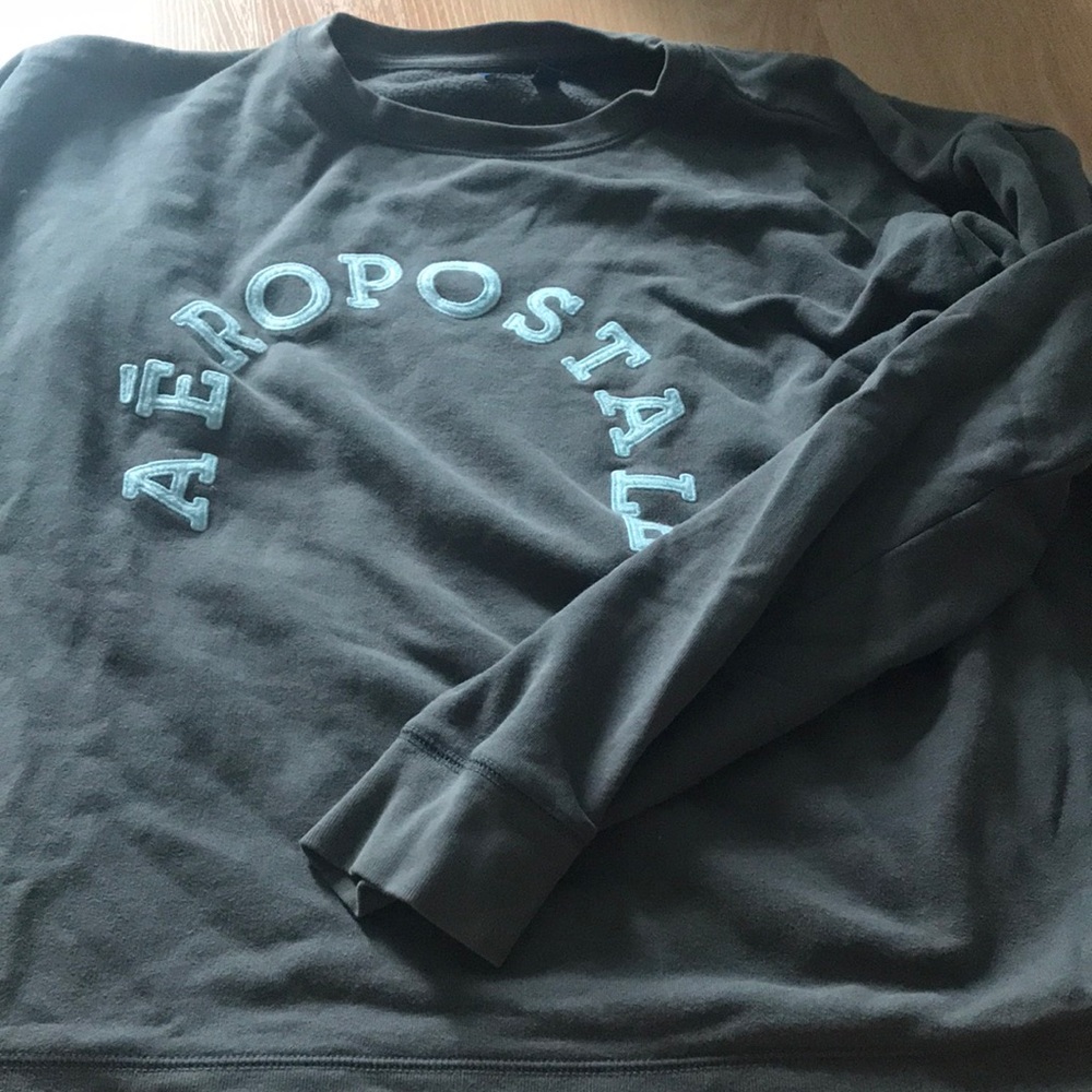 Aeropostale long sleeve crew neck